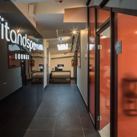 Pullman Old Town - Renovated 2025 5*