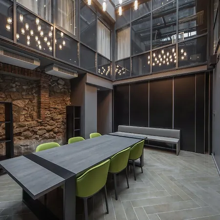 Pullman Old Town - Renovated 2025 5*