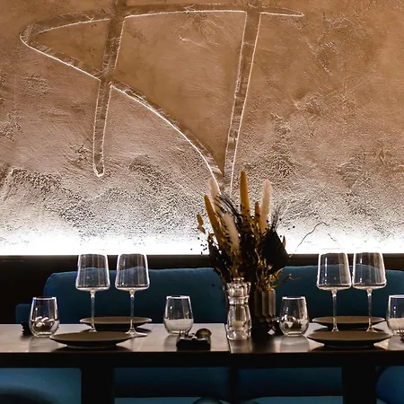 Pullman Old Town - Renovated 2025 ريغا