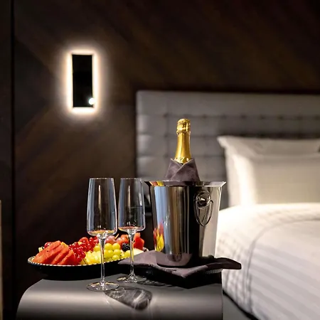 酒店 Pullman Old Town - Renovated 2025