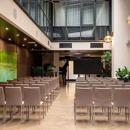 Pullman Old Town - Renovated 2025 5*