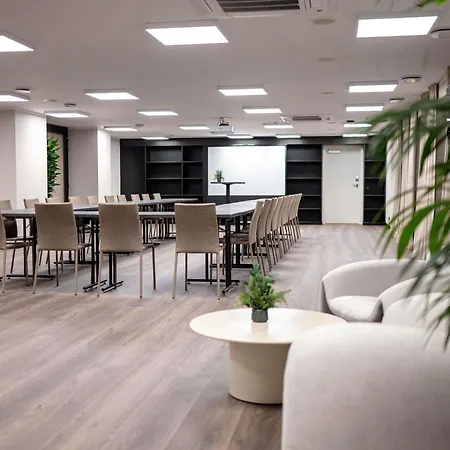 فندق Pullman Old Town - Renovated 2025