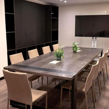 Pullman Old Town - Renovated 2025 ريغا