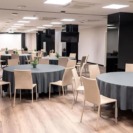 Pullman Old Town - Renovated 2025 فندق 5*