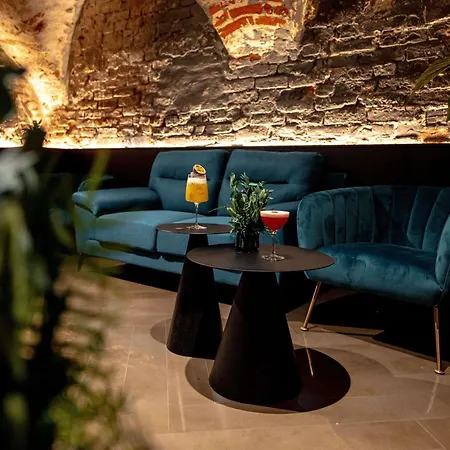 Hotel Pullman Old Town - Renovated 2025
