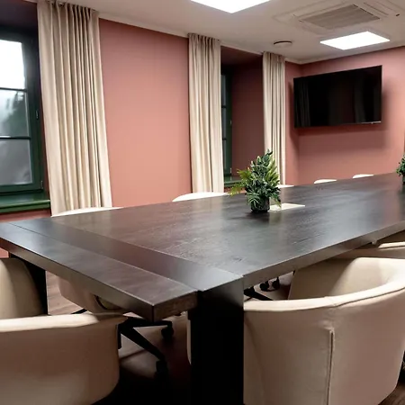 Pullman Old Town - Renovated 2025 Hotel