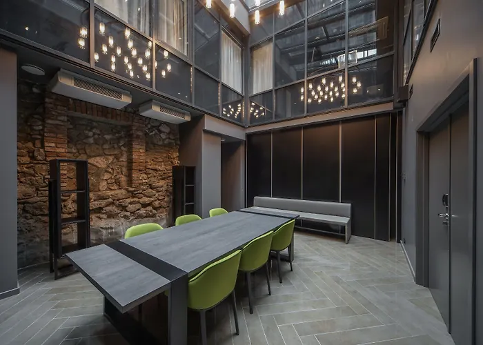 Pullman Old Town - Renovated 2025 5*