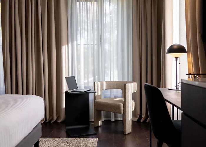 Pullman Old Town - Renovated 2025