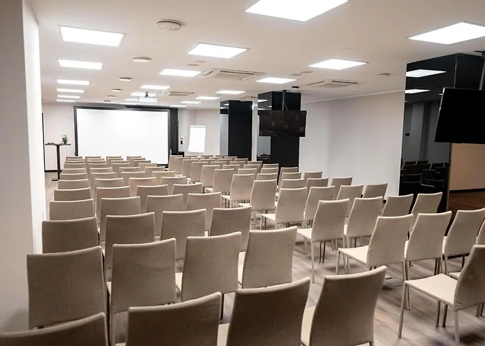 Pullman Old Town - Renovated 2025 5*