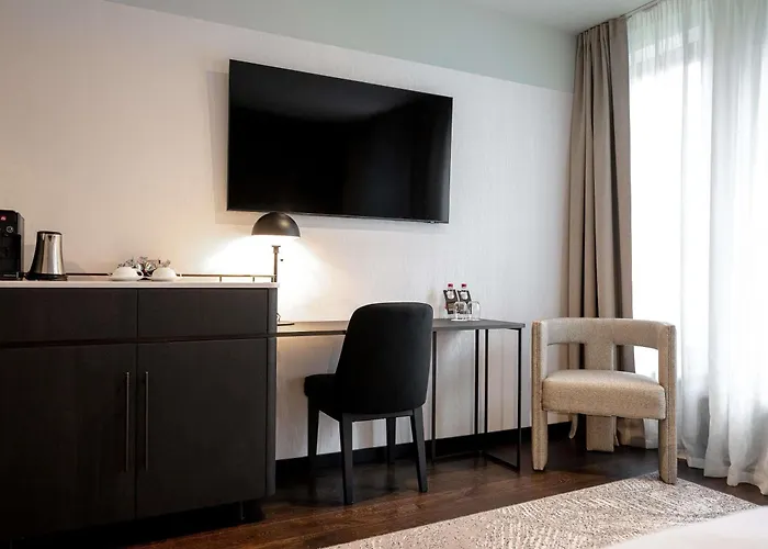 酒店 Pullman Old Town - Renovated 2025 5*