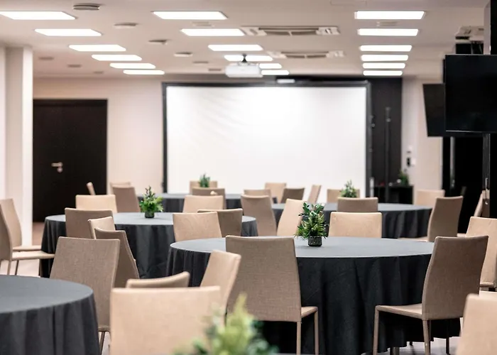 Pullman Old Town - Renovated 2025