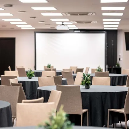 Pullman Old Town - Renovated 2025