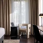 Pullman Old Town - Renovated 2025