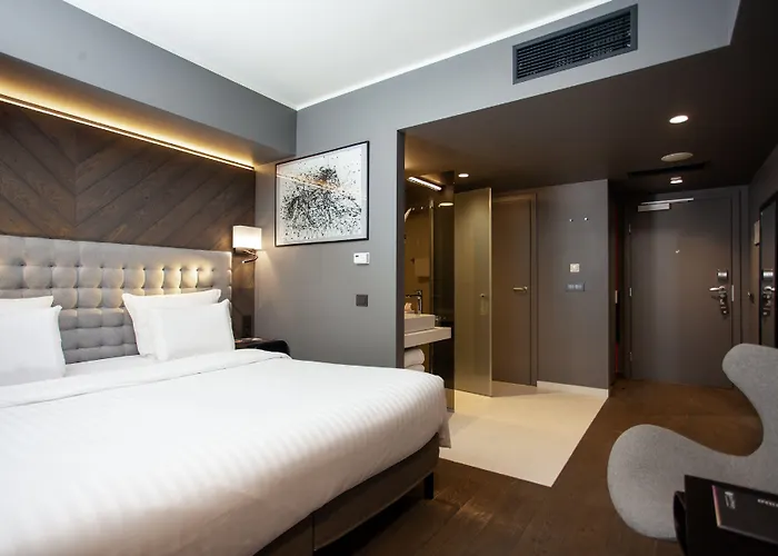 Pullman Old Town - Renovated 2025 ホテル