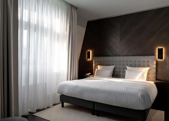 Pullman Old Town - Renovated 2025 5*