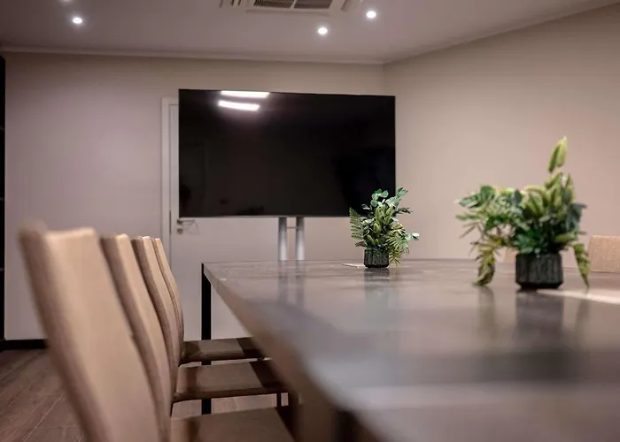 ホテル Pullman Old Town - Renovated 2025